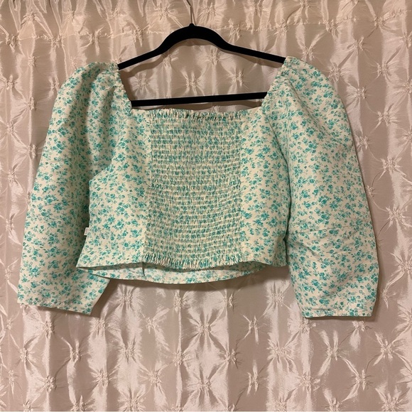 Levi's Yvie Puff 3/4 Sleeve Cropped Blouse Cream Electric Green Floral Top - Picture 5 of 12